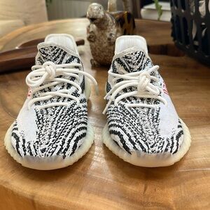 Adidas - 350 Yeezy - Men’s Size 9 - New - no box